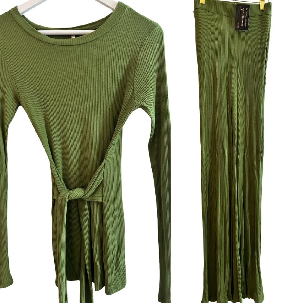 Green Ribbed Two-Piece Set – Long Sleeve & Tall-Girl Friendly, Size Small